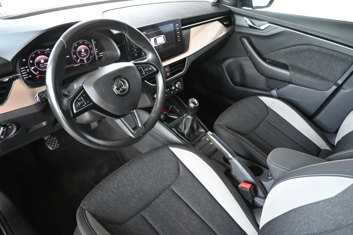 1.0 TSI Business Edition Clima Carplay Stoelverwarming Virtual Rijklaarprijs! Inruil Mogelijk!