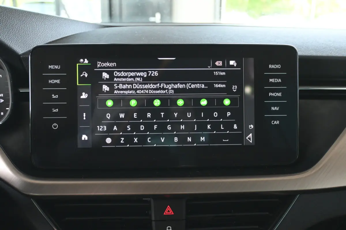1.0 TSI Business Edition Clima Carplay Stoelverwarming Virtual Rijklaarprijs! Inruil Mogelijk!
