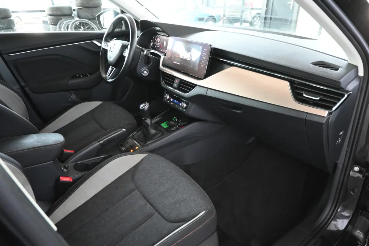 1.0 TSI Business Edition Clima Carplay Stoelverwarming Virtual Rijklaarprijs! Inruil Mogelijk!