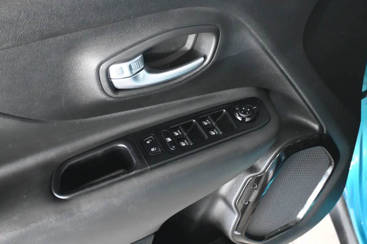 1.0T Freedom Airco Navigatie Cruise Control Rijklaarprijs! Inruil Mogelijk!
