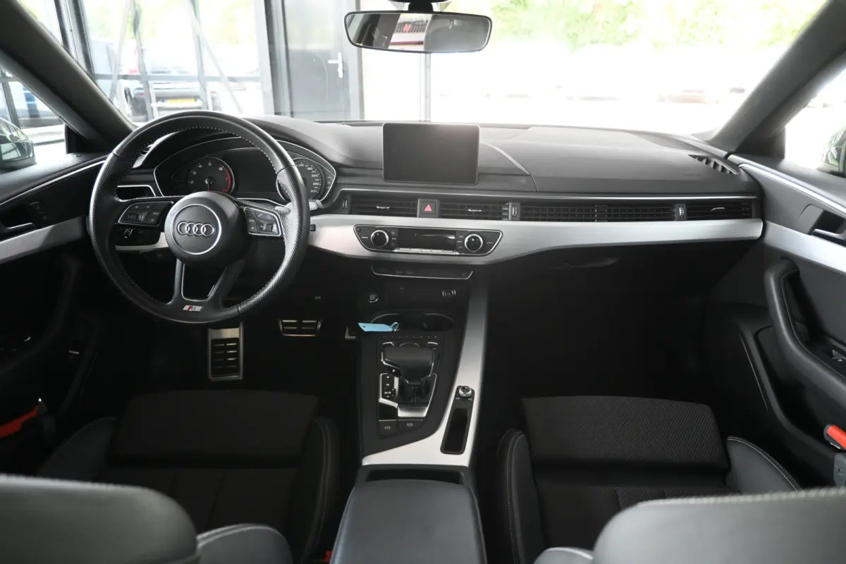 40 TFSI Automaat Sport S-line Edition Clima Navigatie LED Cruise Control Rijklaaprijs! Inruil Mogelijk!