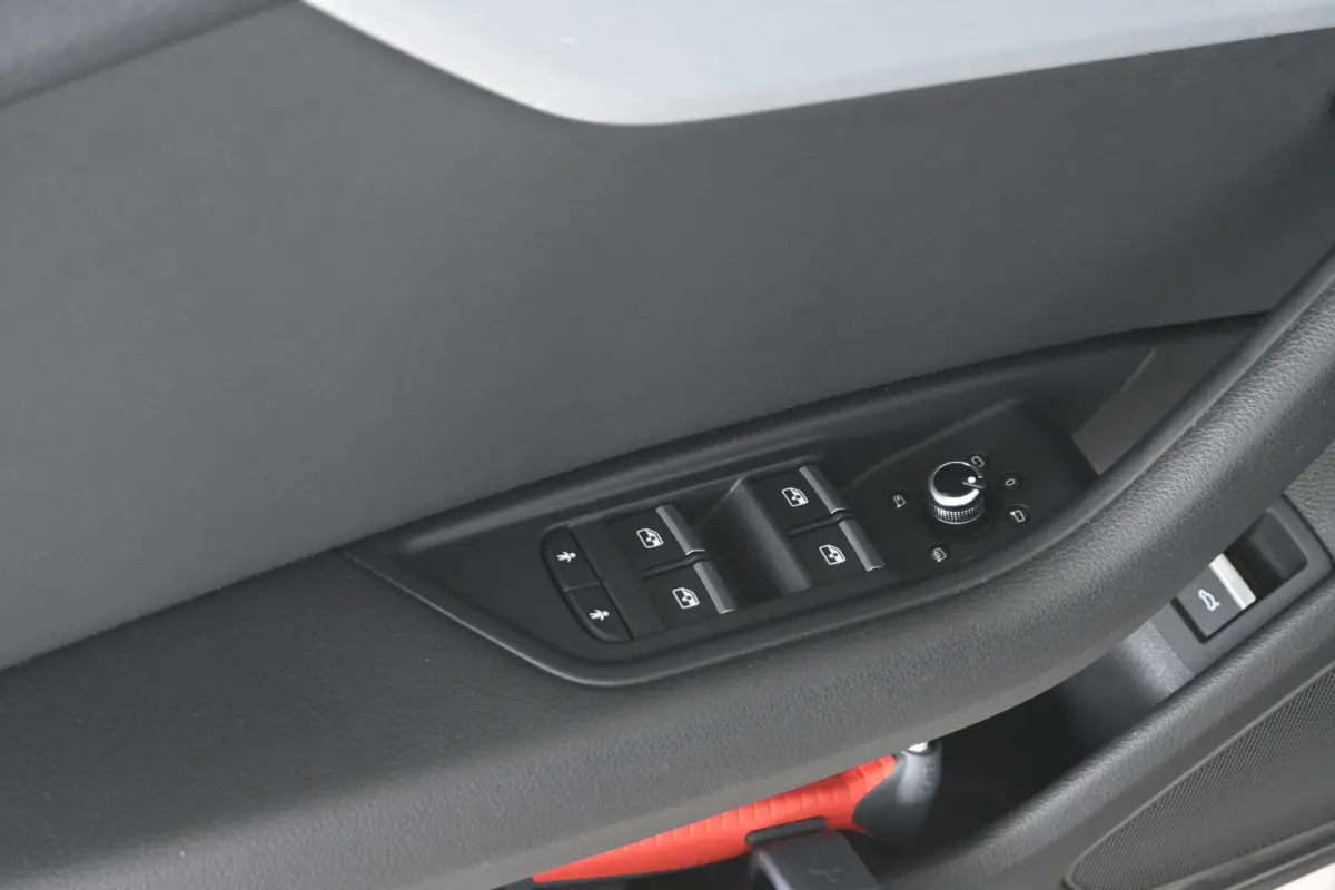 40 TFSI Automaat Sport S-line Edition Clima Navigatie LED Cruise Control Rijklaaprijs! Inruil Mogelijk!