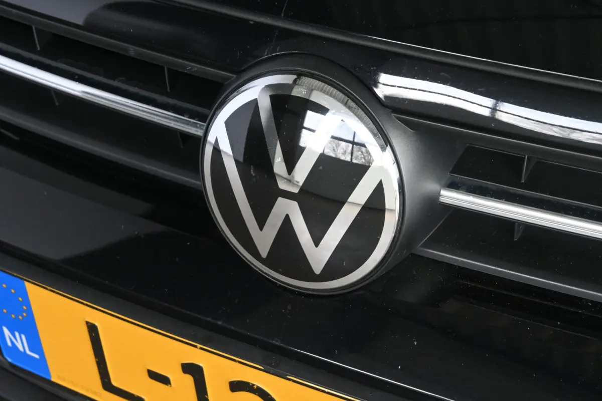 1.0 TSI R-Line Edition Airco Carplay Cruise Control Rijklaarprijs! Inruil Mogelijk!