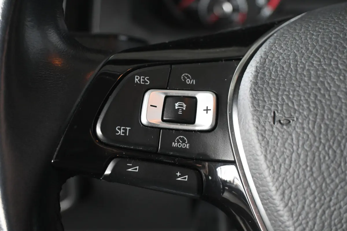 1.0 TSI R-Line Edition Airco Carplay Cruise Control Rijklaarprijs! Inruil Mogelijk!