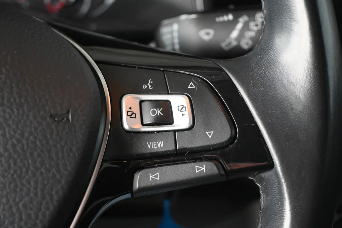 1.0 TSI R-Line Edition Airco Carplay Cruise Control Rijklaarprijs! Inruil Mogelijk!