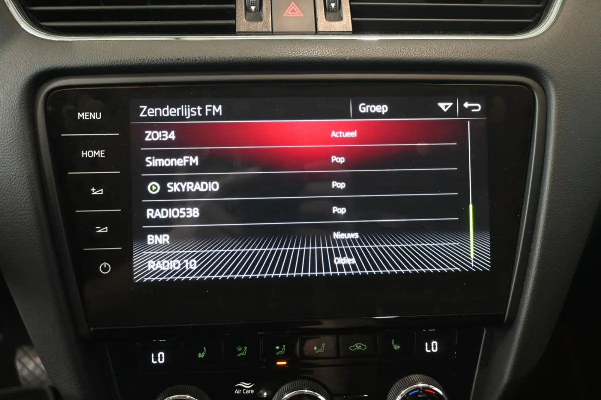 1.0 TSI Greentech Style Business Automaat Navigatie Carplay Stoelverwarming Inruil Mogelijk!