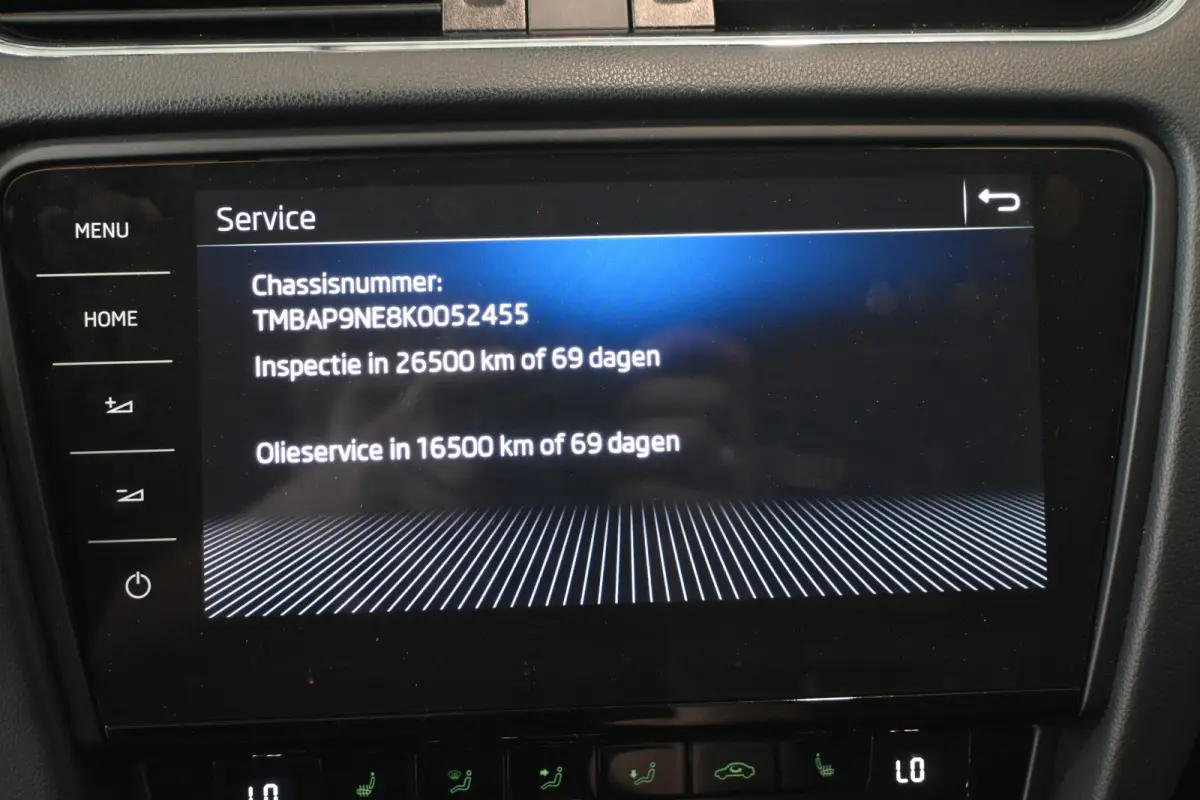 1.0 TSI Greentech Style Business Automaat Navigatie Carplay Stoelverwarming Inruil Mogelijk!