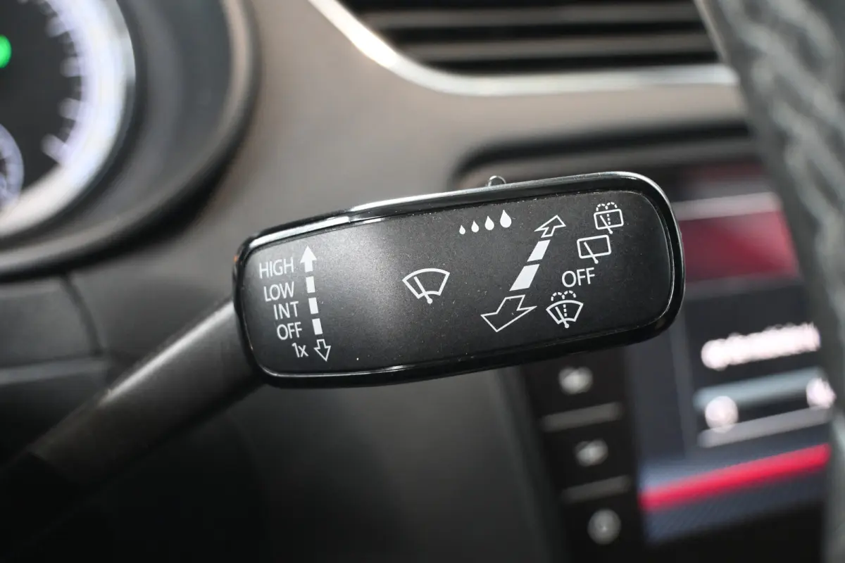 1.0 TSI Greentech Style Business Automaat Navigatie Carplay Stoelverwarming Inruil Mogelijk!