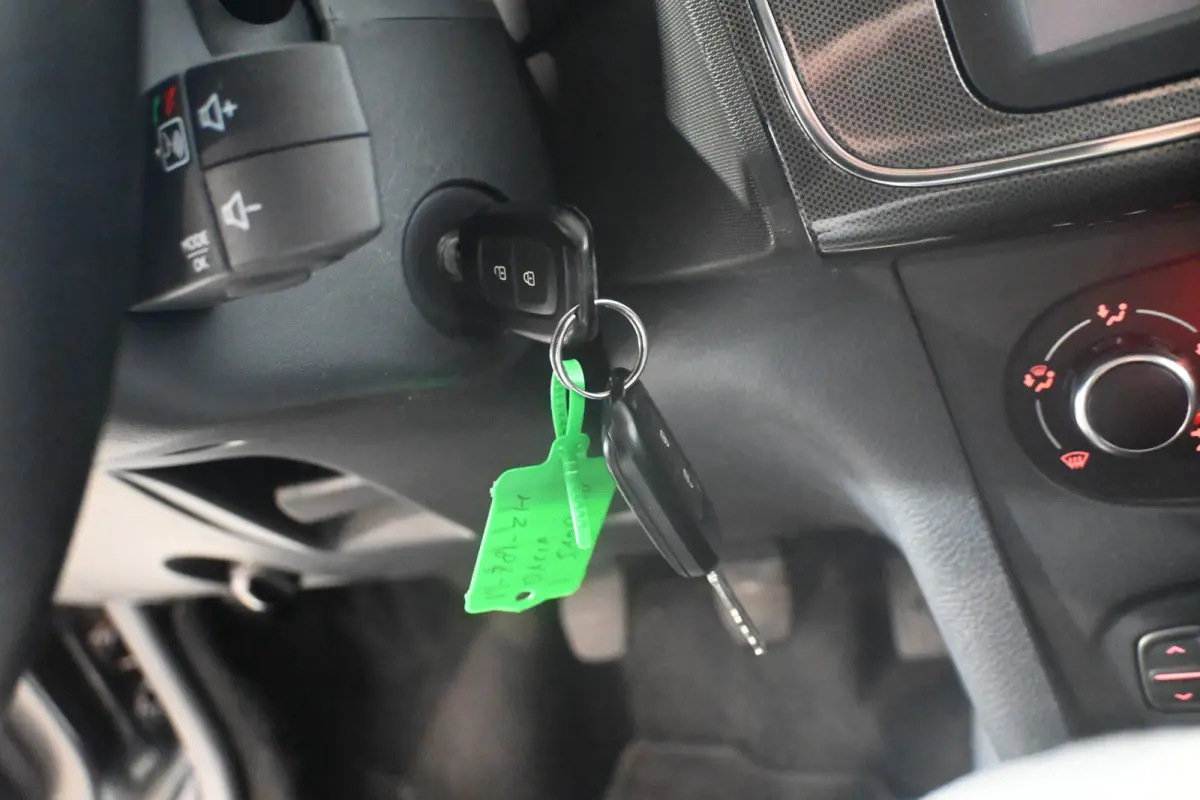 0.9 TCe Tech Road Airco Navigatie Trekhaak Goed Onderhouden! Inruil Mogelijk!