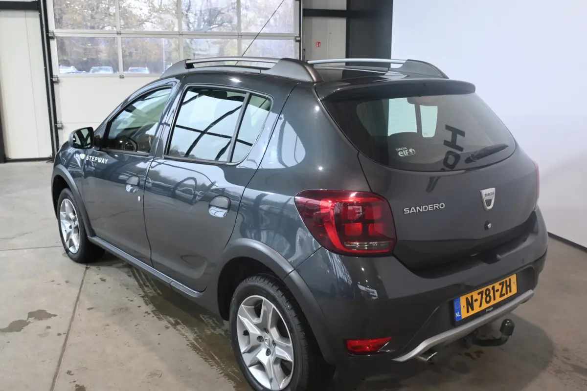 0.9 TCe Tech Road Airco Navigatie Trekhaak Goed Onderhouden! Inruil Mogelijk!