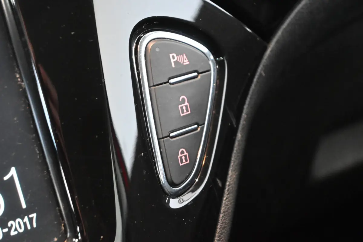 1.0 Turbo OPC Line Edition Airco Cruise Control Carplay Goed Onderhouden! Inruil Mogelijk!