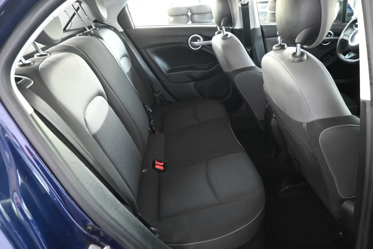 1.6 PopStar Clima Cruise control Navigatie Trekhaak 100% Onderhouden Inruil Mogelijk!