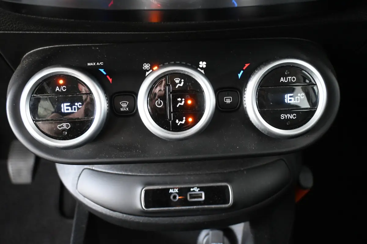 1.6 PopStar Clima Cruise control Navigatie Trekhaak 100% Onderhouden Inruil Mogelijk!