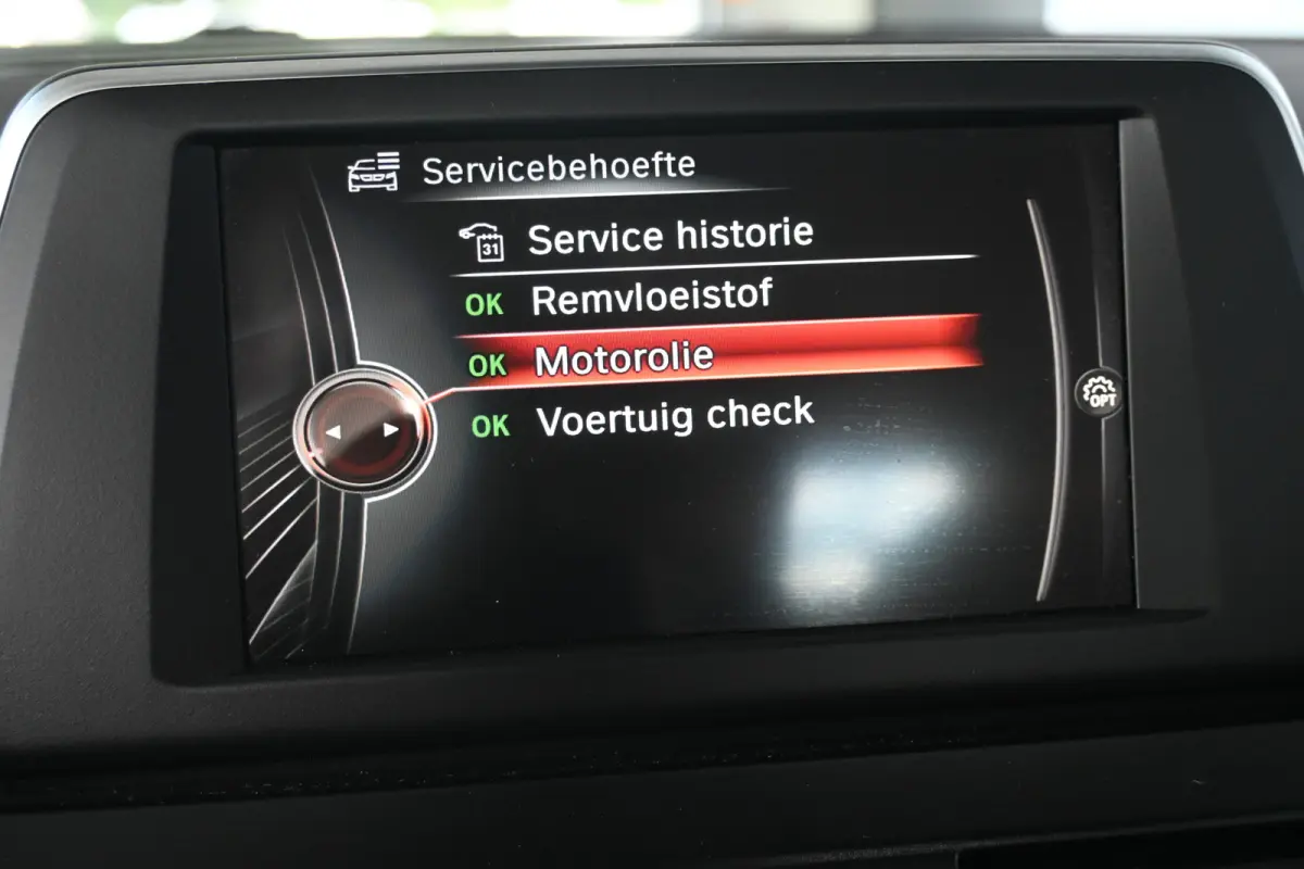218i Automaat Centennial Executive Navigatie LED Rijklaarprijs! Inruil Mogelijk!