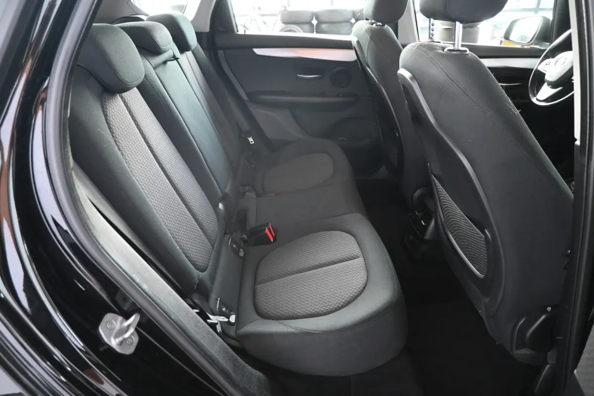 218i Automaat Centennial Executive Navigatie LED Rijklaarprijs! Inruil Mogelijk!