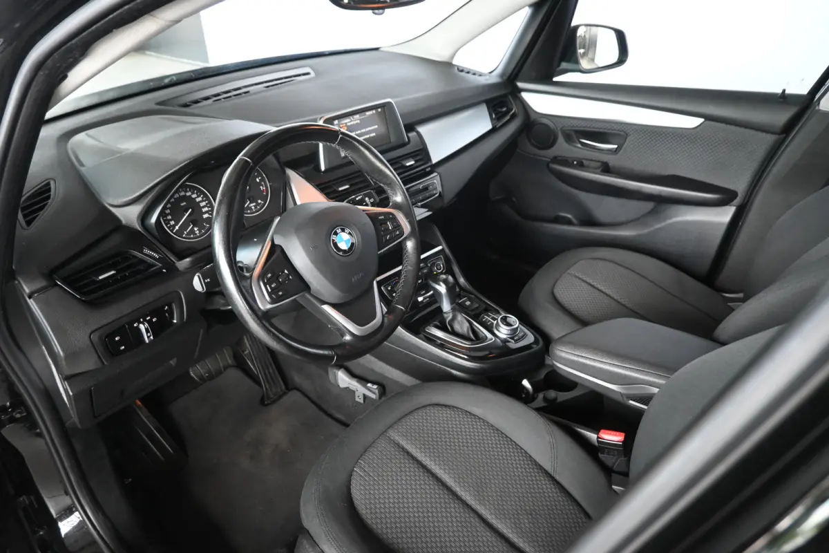 218i Automaat Centennial Executive Navigatie LED Rijklaarprijs! Inruil Mogelijk!