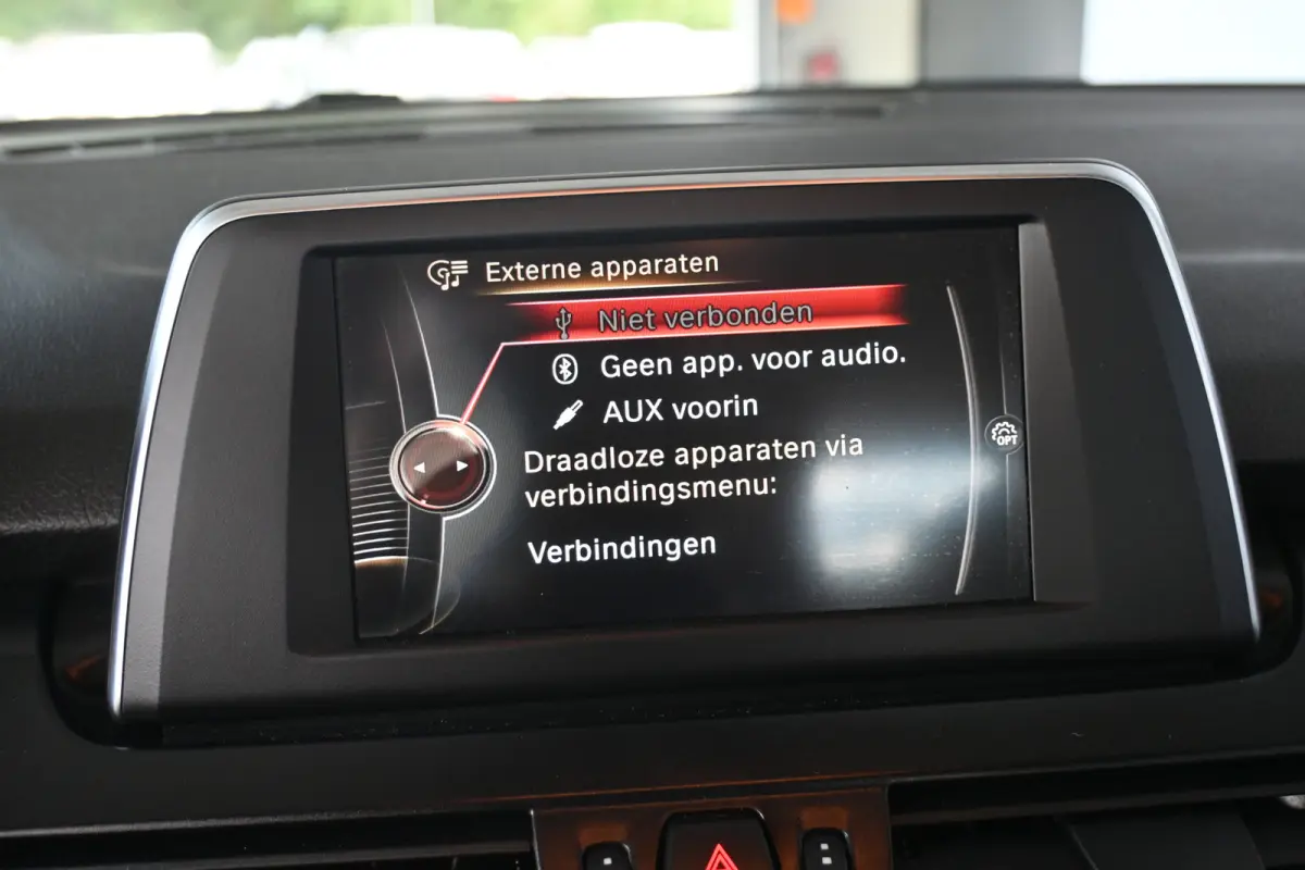 218i Automaat Centennial Executive Navigatie LED Rijklaarprijs! Inruil Mogelijk!