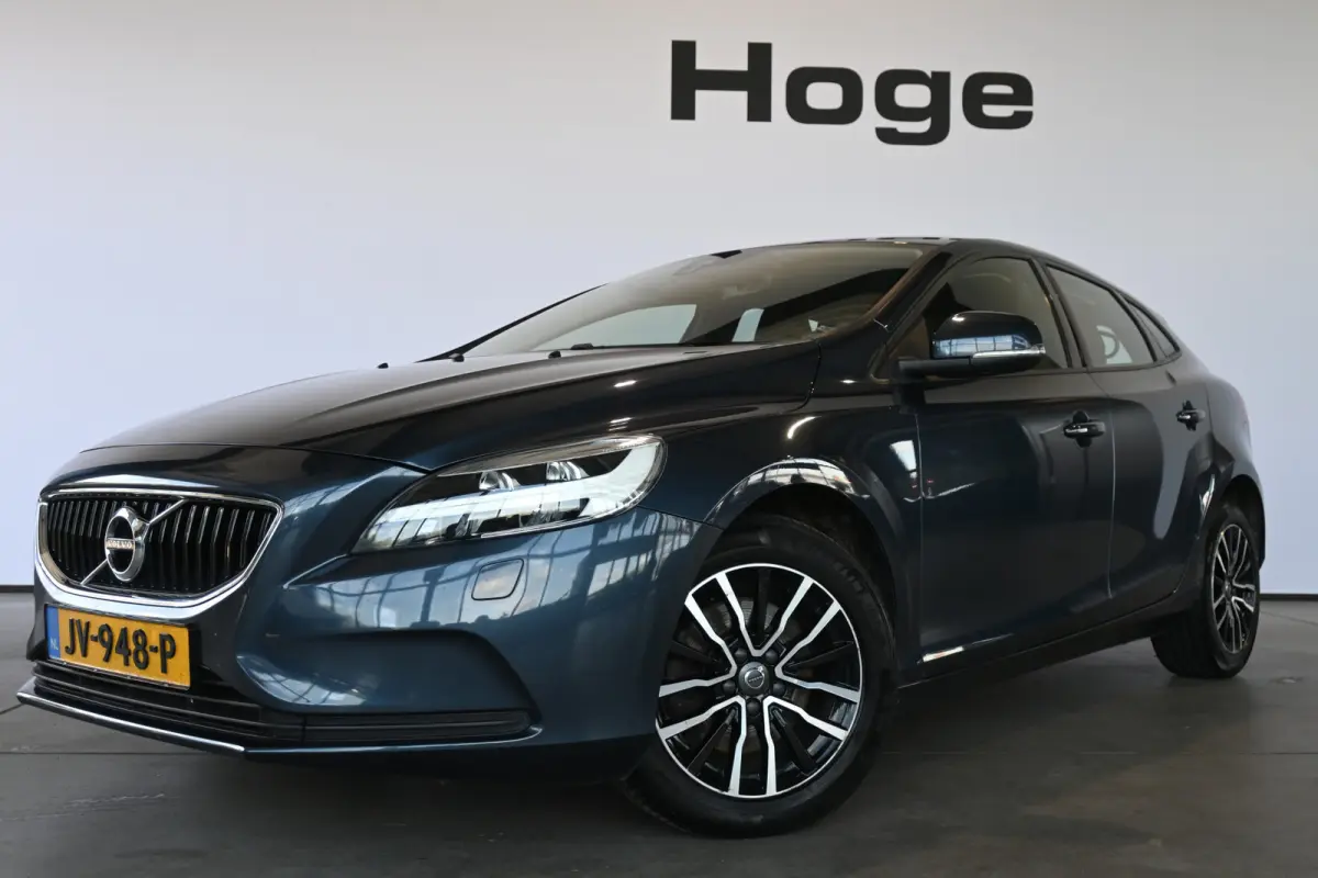 2.0 T2 Momentum Nap Clima Cruise control Trekhaak Navigatie Stoelverwarming Goed onderhouden! Inruil Mogelijk!