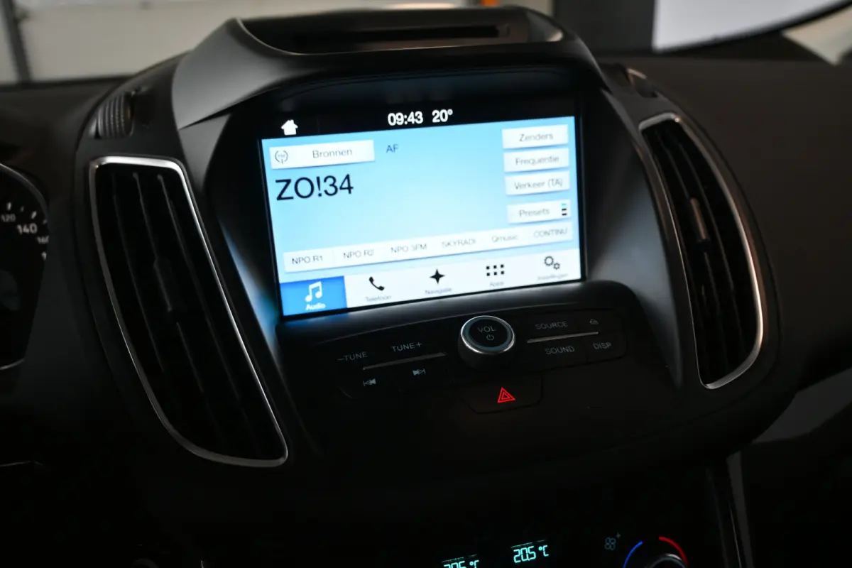 1.0 Titanium Nap! Clima PDC Cruise Navigatie CarPlay 1e Eigenaar! Inruil Mogelijk!