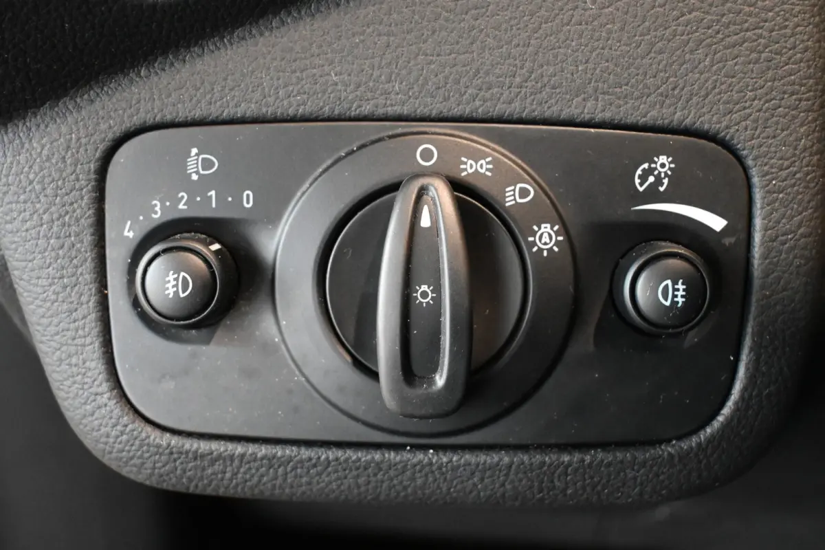 1.0 Titanium Nap! Clima PDC Cruise Navigatie CarPlay 1e Eigenaar! Inruil Mogelijk!