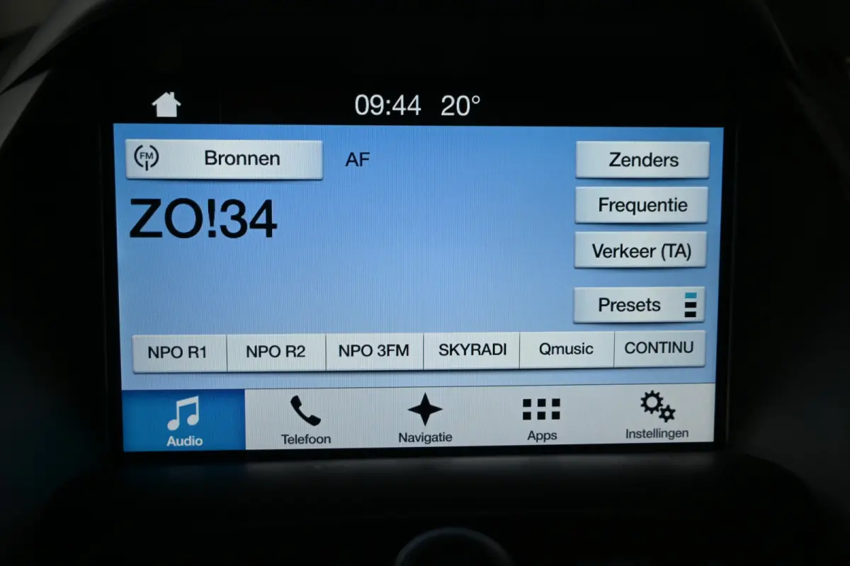1.0 Titanium Nap! Clima PDC Cruise Navigatie CarPlay 1e Eigenaar! Inruil Mogelijk!