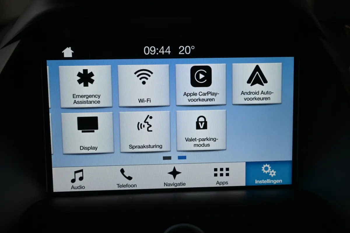 1.0 Titanium Nap! Clima PDC Cruise Navigatie CarPlay 1e Eigenaar! Inruil Mogelijk!