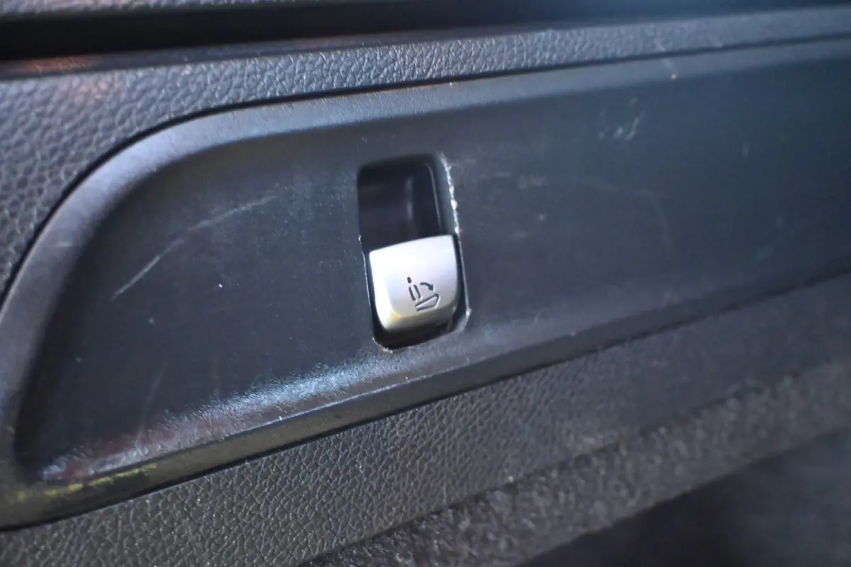 350e 4MATIC Business Solution Automaat Navigatie Stoelverwarming Trekhaak Rijklaaprijs! Inruil Mogelijk!