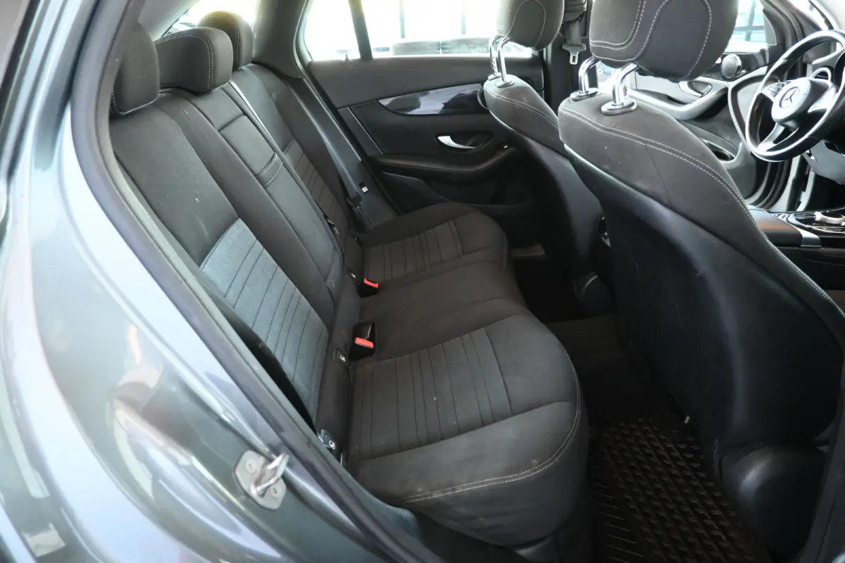 350e 4MATIC Business Solution Automaat Navigatie Stoelverwarming Trekhaak Rijklaaprijs! Inruil Mogelijk!