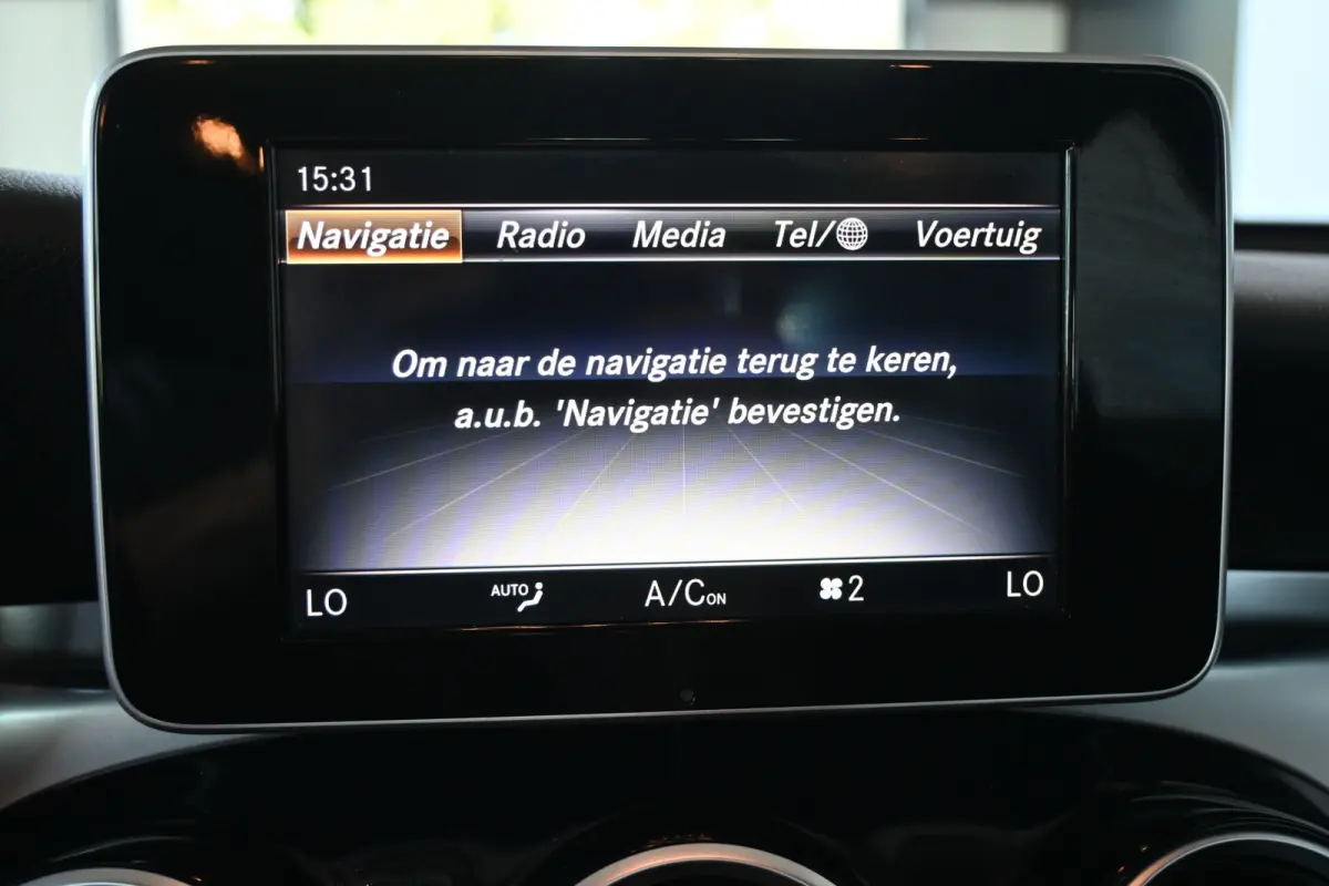 350e 4MATIC Business Solution Automaat Navigatie Stoelverwarming Trekhaak Rijklaaprijs! Inruil Mogelijk!