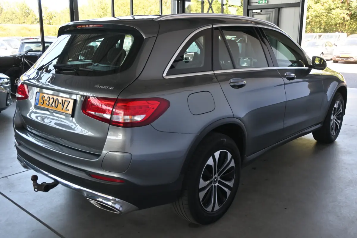 350e 4MATIC Business Solution Automaat Navigatie Stoelverwarming Trekhaak Rijklaaprijs! Inruil Mogelijk!