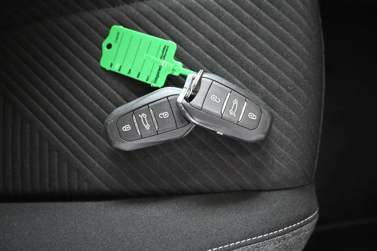 1.5 BlueHDi Active Pack Business Clima Virtual Carplay Trekhaak Rijklaarprijs! Inruil Mogelijk!