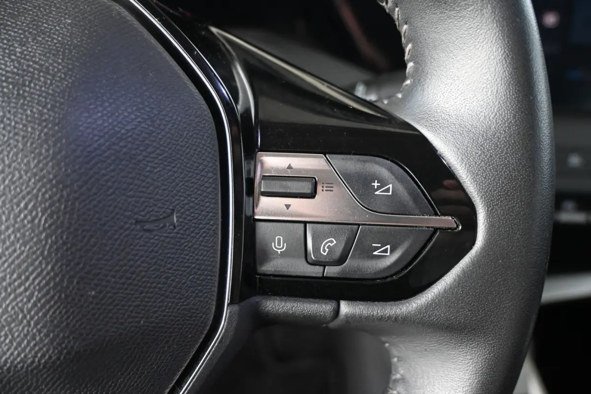 1.5 BlueHDi Active Pack Business Clima Virtual Carplay Trekhaak Rijklaarprijs! Inruil Mogelijk!
