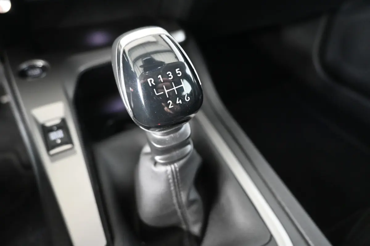 1.5 BlueHDi Active Pack Business Clima Virtual Carplay Trekhaak Rijklaarprijs! Inruil Mogelijk!