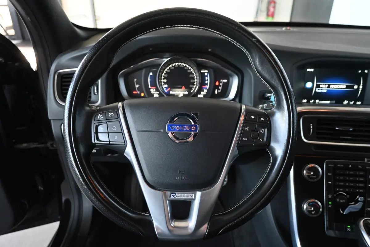 2.0 D3 Nordic R-Design Automaat Clima Trekhaak Navigatie Cruise control Inruil Mogelijk!