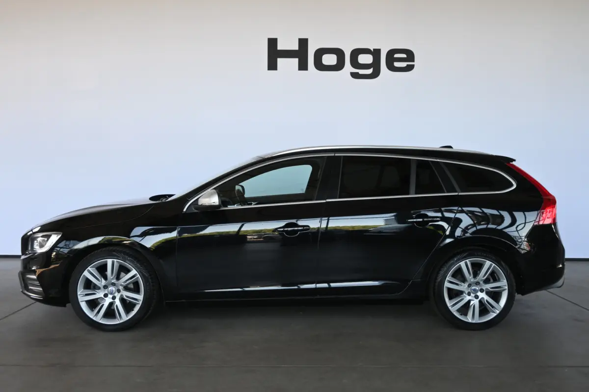 2.0 D3 Nordic R-Design Automaat Clima Trekhaak Navigatie Cruise control Inruil Mogelijk!