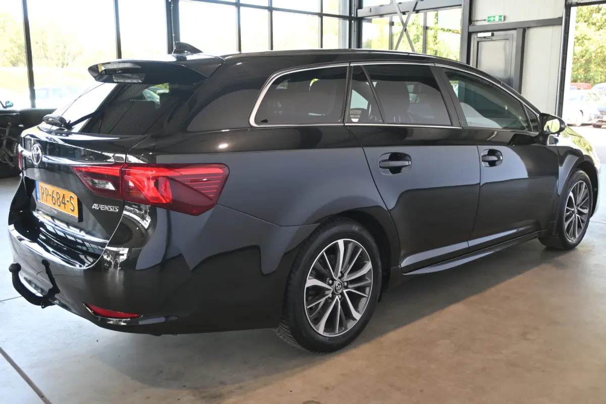 1.8 VVT-i SkyView Limited Clima Navigatie Cruise Panoramadak Lane Assist Camera 100% Dealer Onderhouden! Inruil Mogelijk!