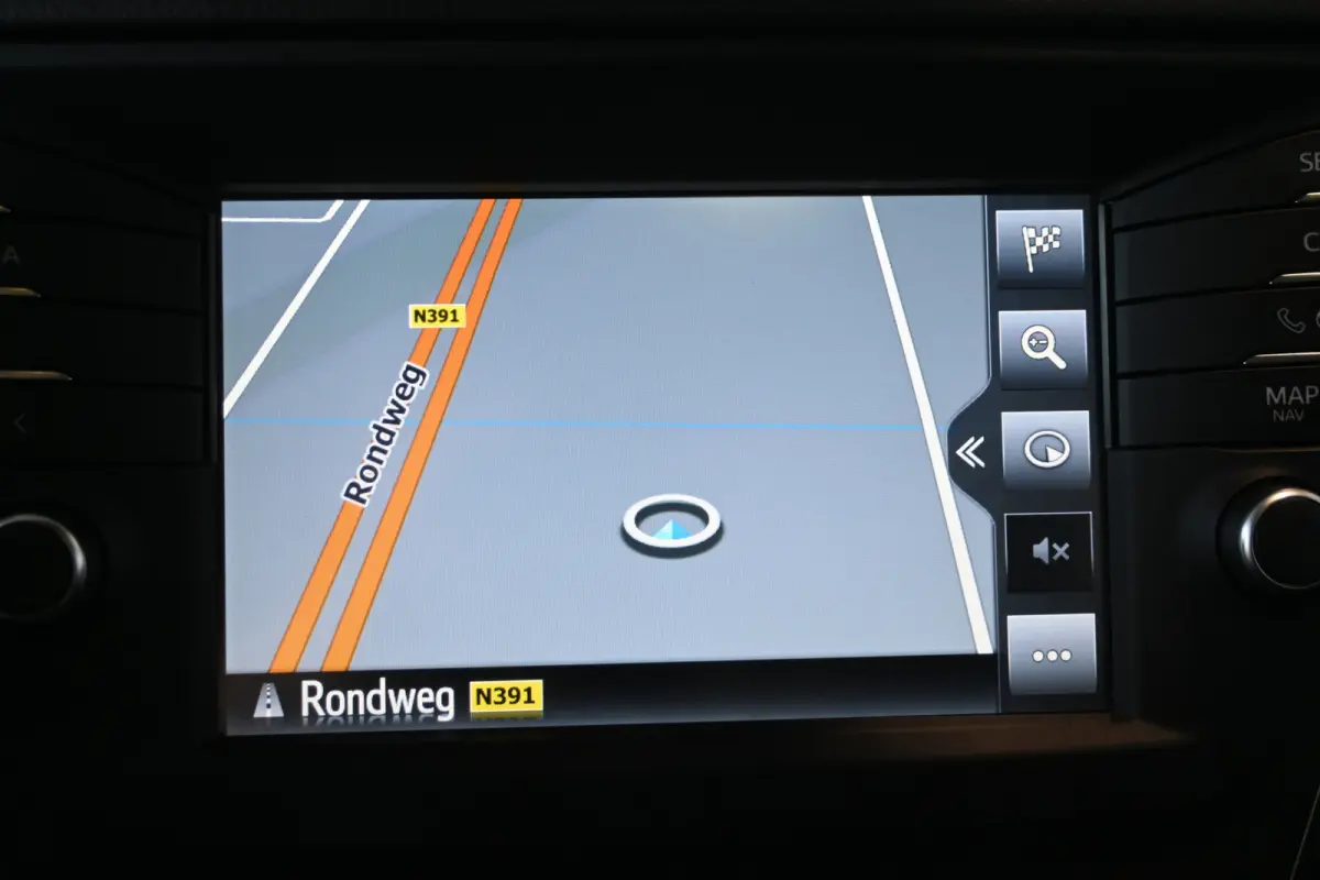 1.8 VVT-i SkyView Limited Clima Navigatie Cruise Panoramadak Lane Assist Camera 100% Dealer Onderhouden! Inruil Mogelijk!