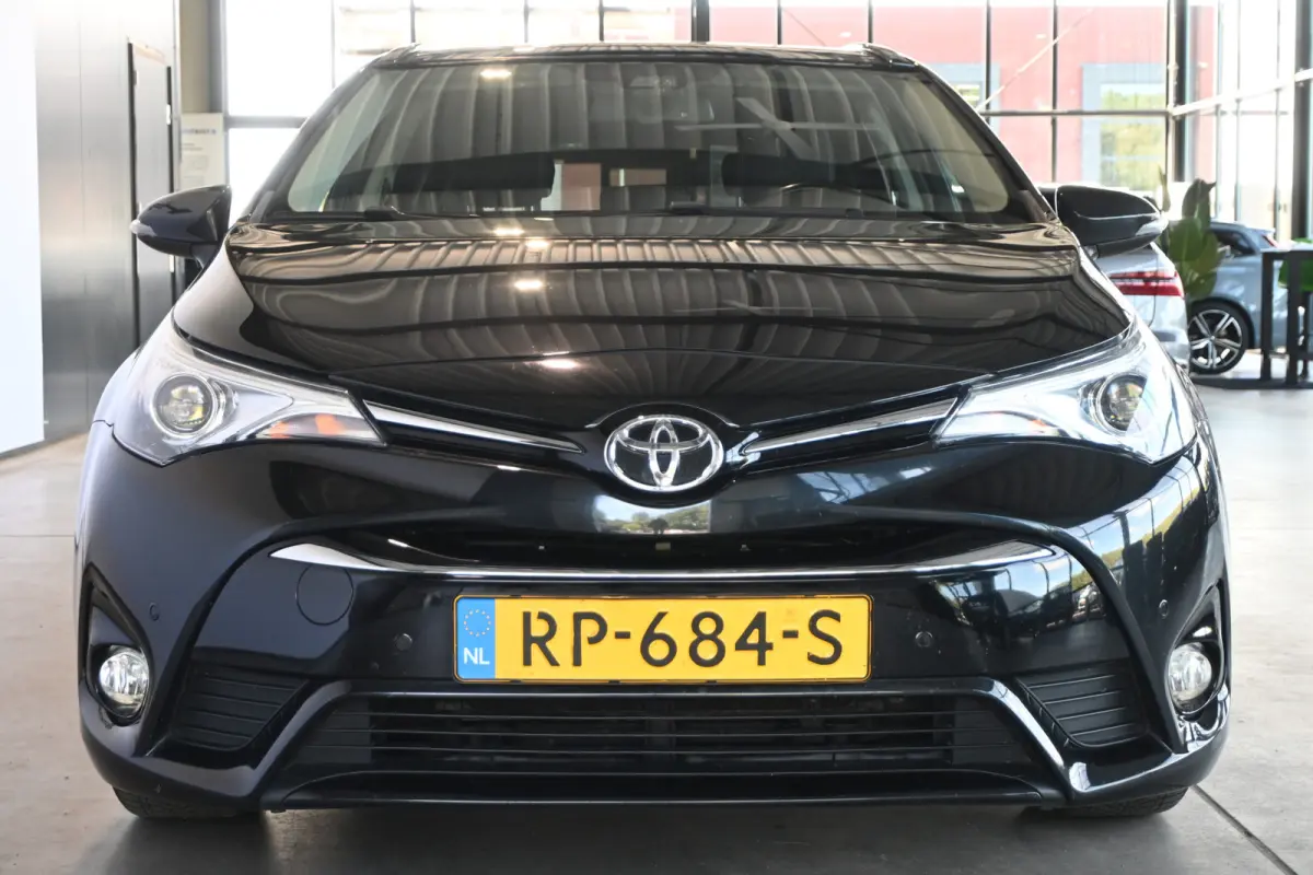 1.8 VVT-i SkyView Limited Clima Navigatie Cruise Panoramadak Lane Assist Camera 100% Dealer Onderhouden! Inruil Mogelijk!