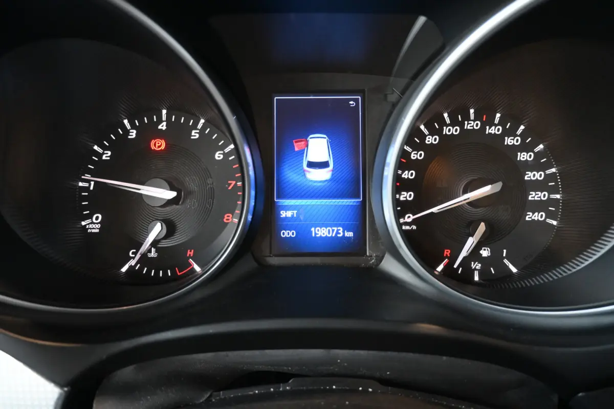 1.8 VVT-i SkyView Limited Clima Navigatie Cruise Panoramadak Lane Assist Camera 100% Dealer Onderhouden! Inruil Mogelijk!