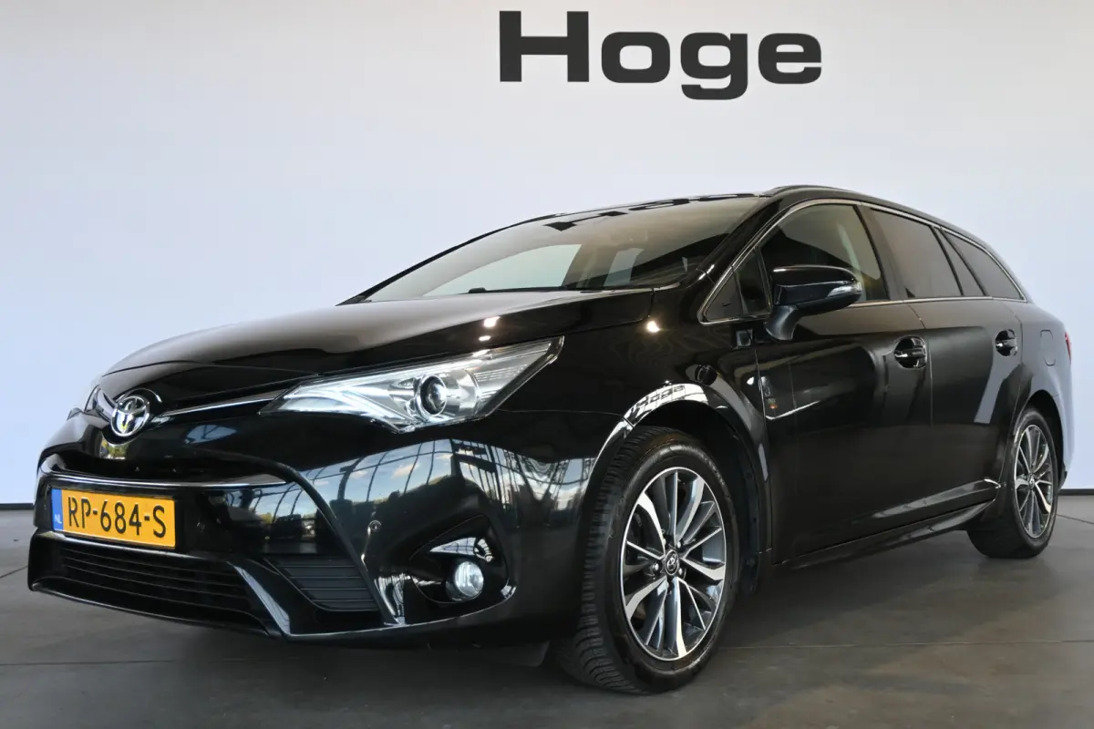 1.8 VVT-i SkyView Limited Clima Navigatie Cruise Panoramadak Lane Assist Camera 100% Dealer Onderhouden! Inruil Mogelijk!