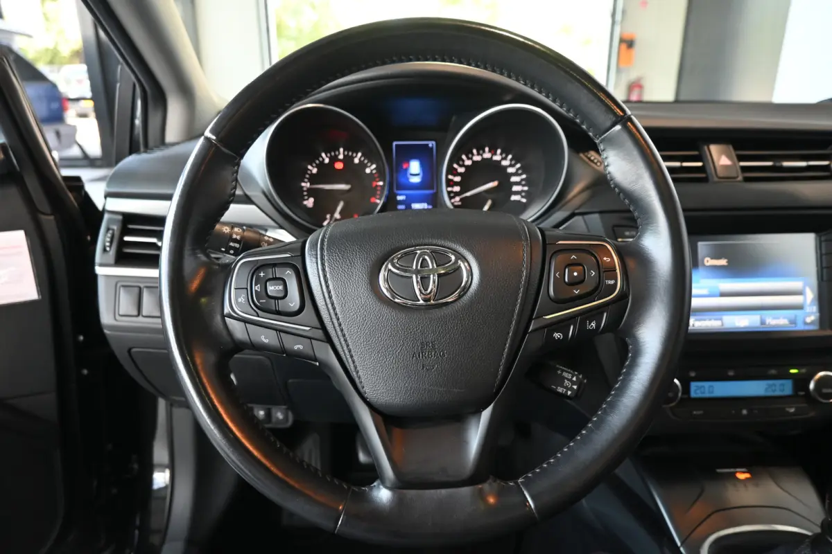 1.8 VVT-i SkyView Limited Clima Navigatie Cruise Panoramadak Lane Assist Camera 100% Dealer Onderhouden! Inruil Mogelijk!