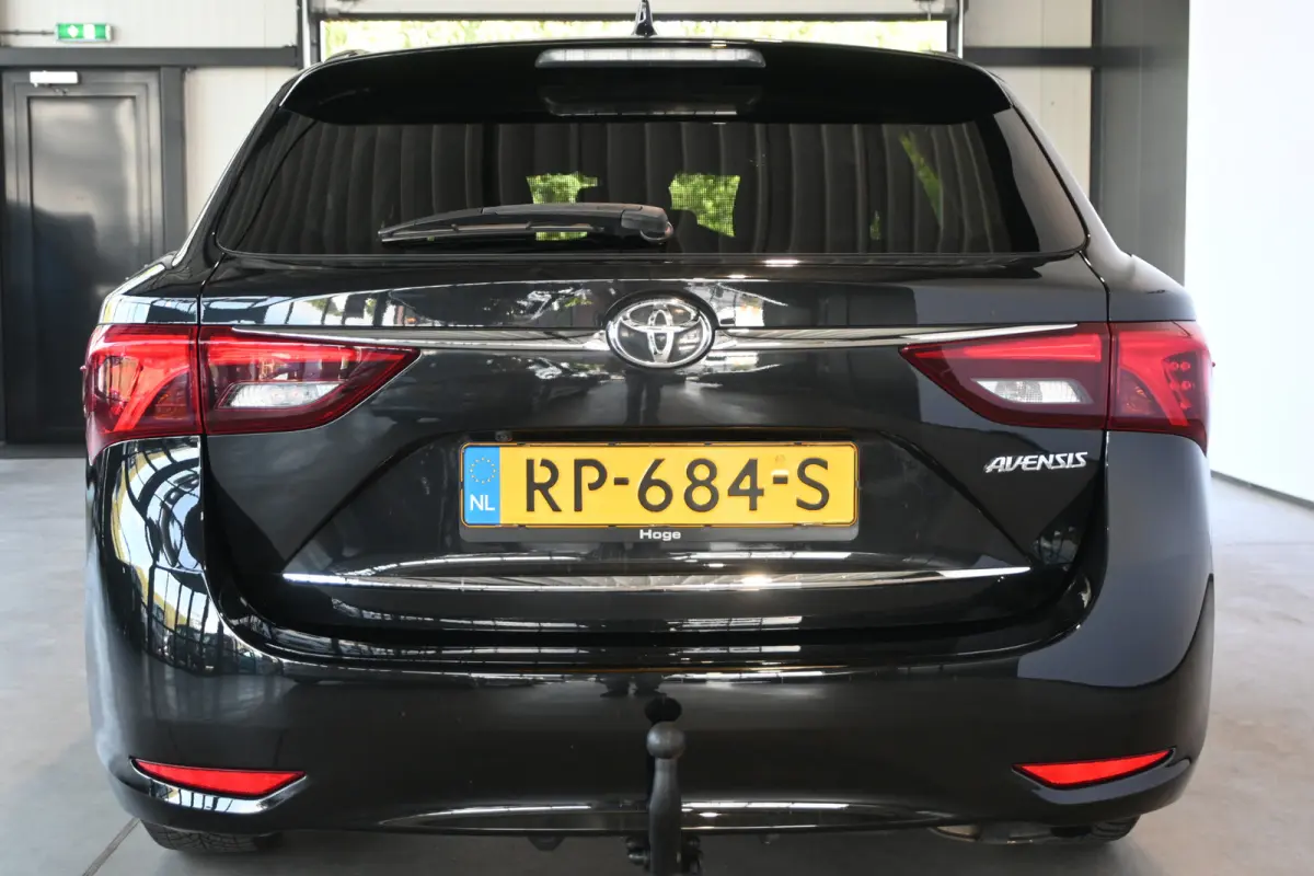 1.8 VVT-i SkyView Limited Clima Navigatie Cruise Panoramadak Lane Assist Camera 100% Dealer Onderhouden! Inruil Mogelijk!