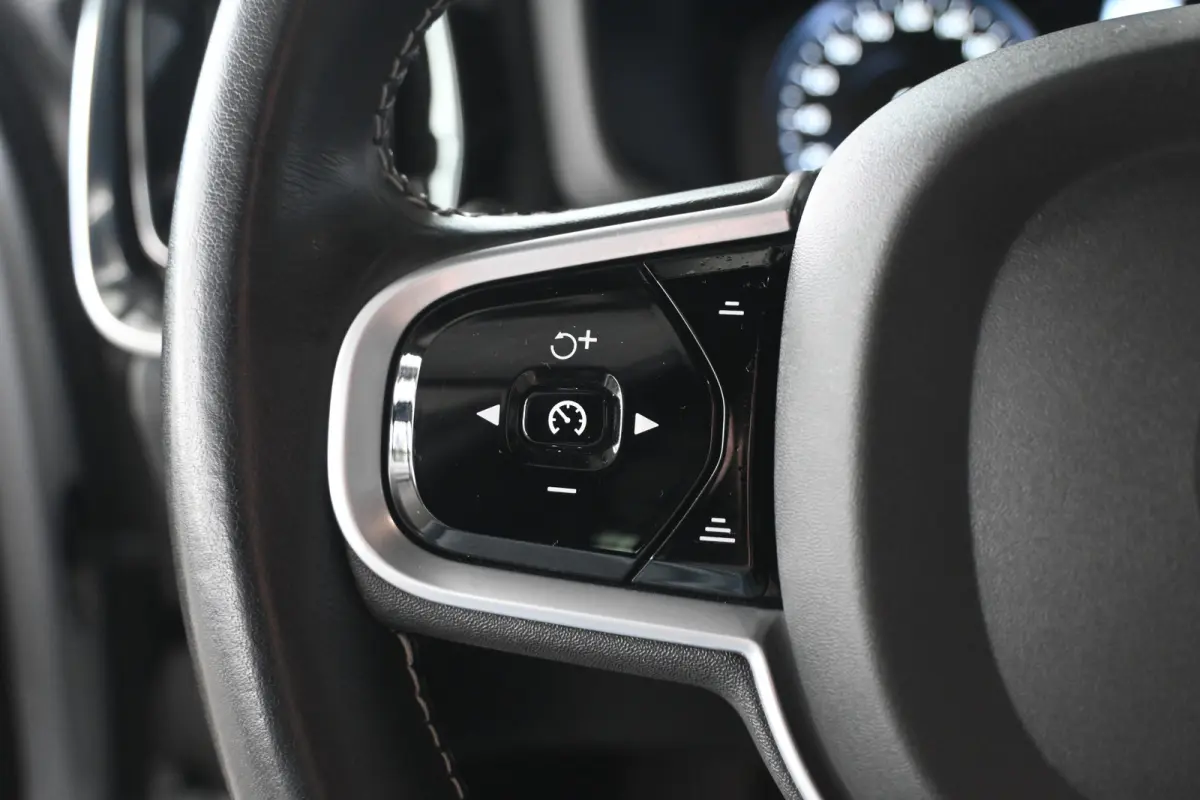 2.0 B4 R-Design Clima Navigatie Carplay 1e Eigenaar Stoel/Stoelverwarming Virtual Goed Onderhouden! Inruil Mogelijk!
