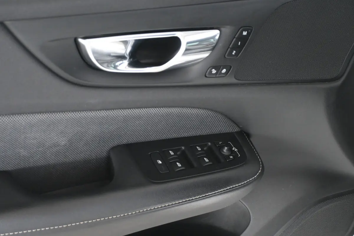 2.0 B4 R-Design Clima Navigatie Carplay 1e Eigenaar Stoel/Stoelverwarming Virtual Goed Onderhouden! Inruil Mogelijk!