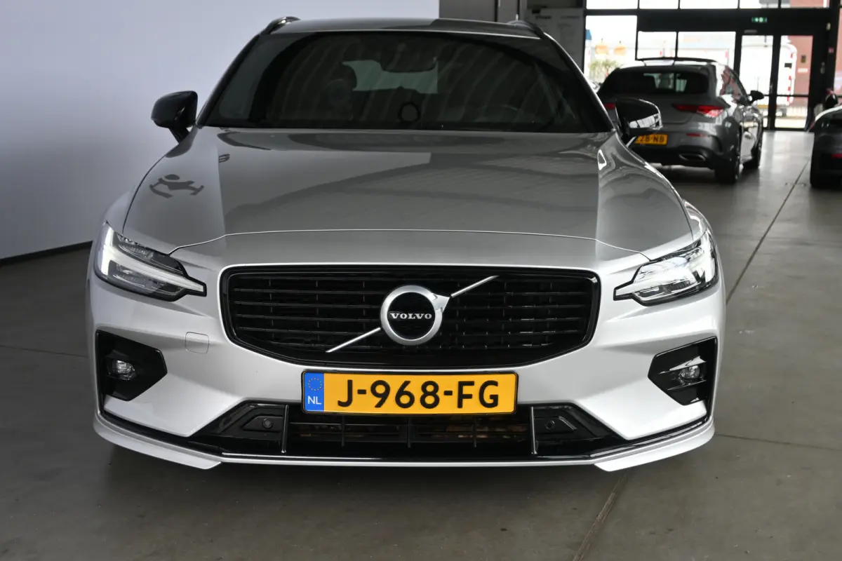 2.0 B4 R-Design Clima Navigatie Carplay 1e Eigenaar Stoel/Stoelverwarming Virtual Goed Onderhouden! Inruil Mogelijk!
