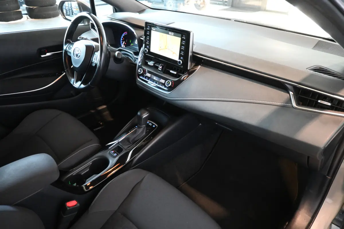 1.8 Hybrid First Edition Nap Clima Cruise Lane Assist Led Navigatie 1e Eigenaar! 100% Onderhouden! Inruil Mogelijk!