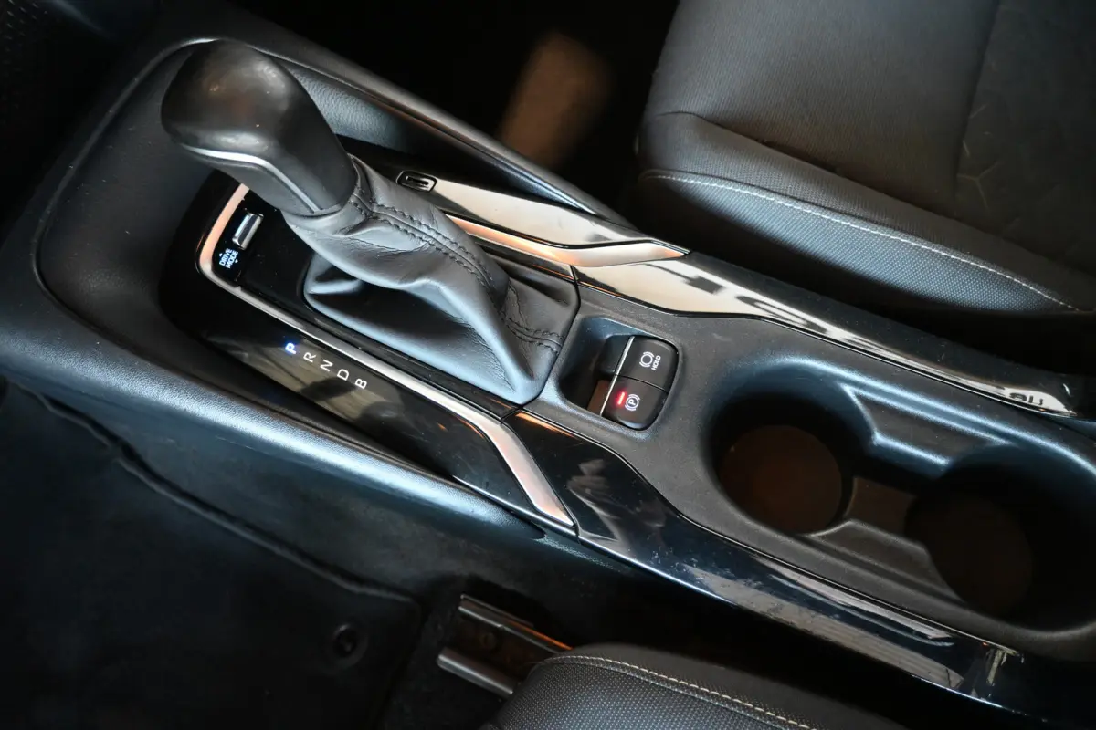1.8 Hybrid First Edition Nap Clima Cruise Lane Assist Led Navigatie 1e Eigenaar! 100% Onderhouden! Inruil Mogelijk!