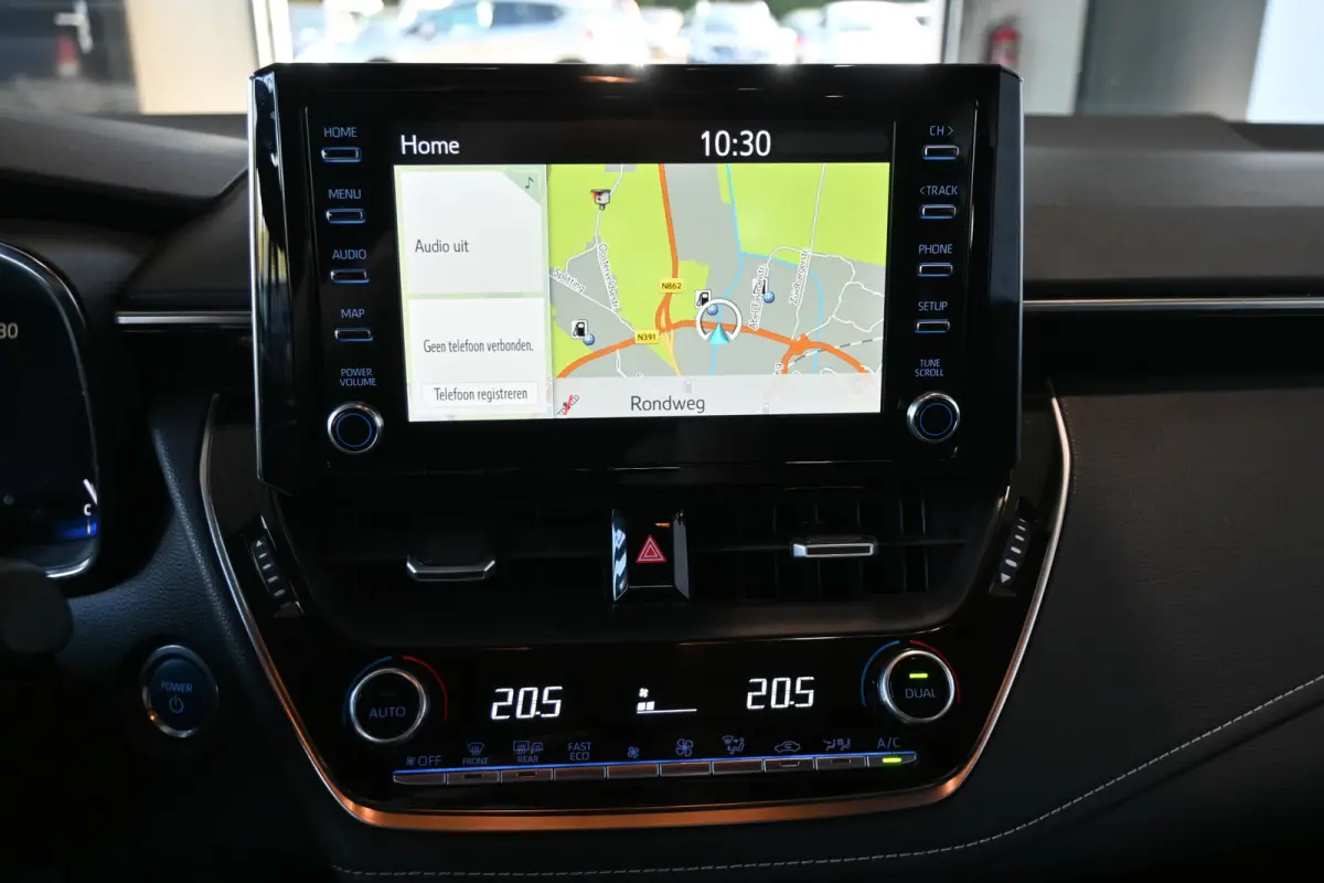 1.8 Hybrid First Edition Nap Clima Cruise Lane Assist Led Navigatie 1e Eigenaar! 100% Onderhouden! Inruil Mogelijk!