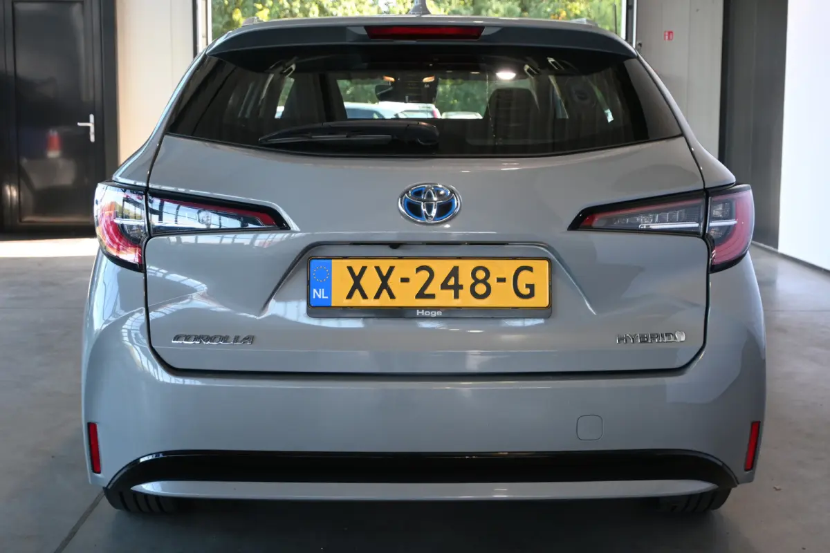 1.8 Hybrid First Edition Nap Clima Cruise Lane Assist Led Navigatie 1e Eigenaar! 100% Onderhouden! Inruil Mogelijk!