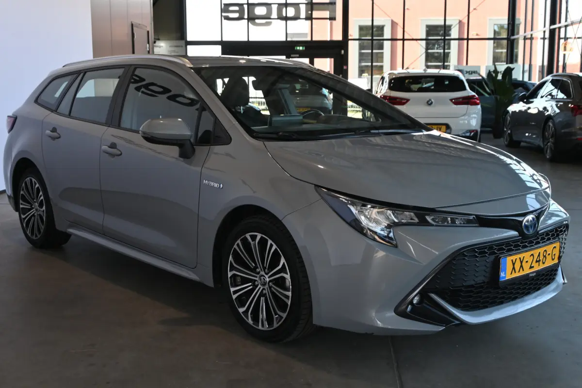 1.8 Hybrid First Edition Nap Clima Cruise Lane Assist Led Navigatie 1e Eigenaar! 100% Onderhouden! Inruil Mogelijk!